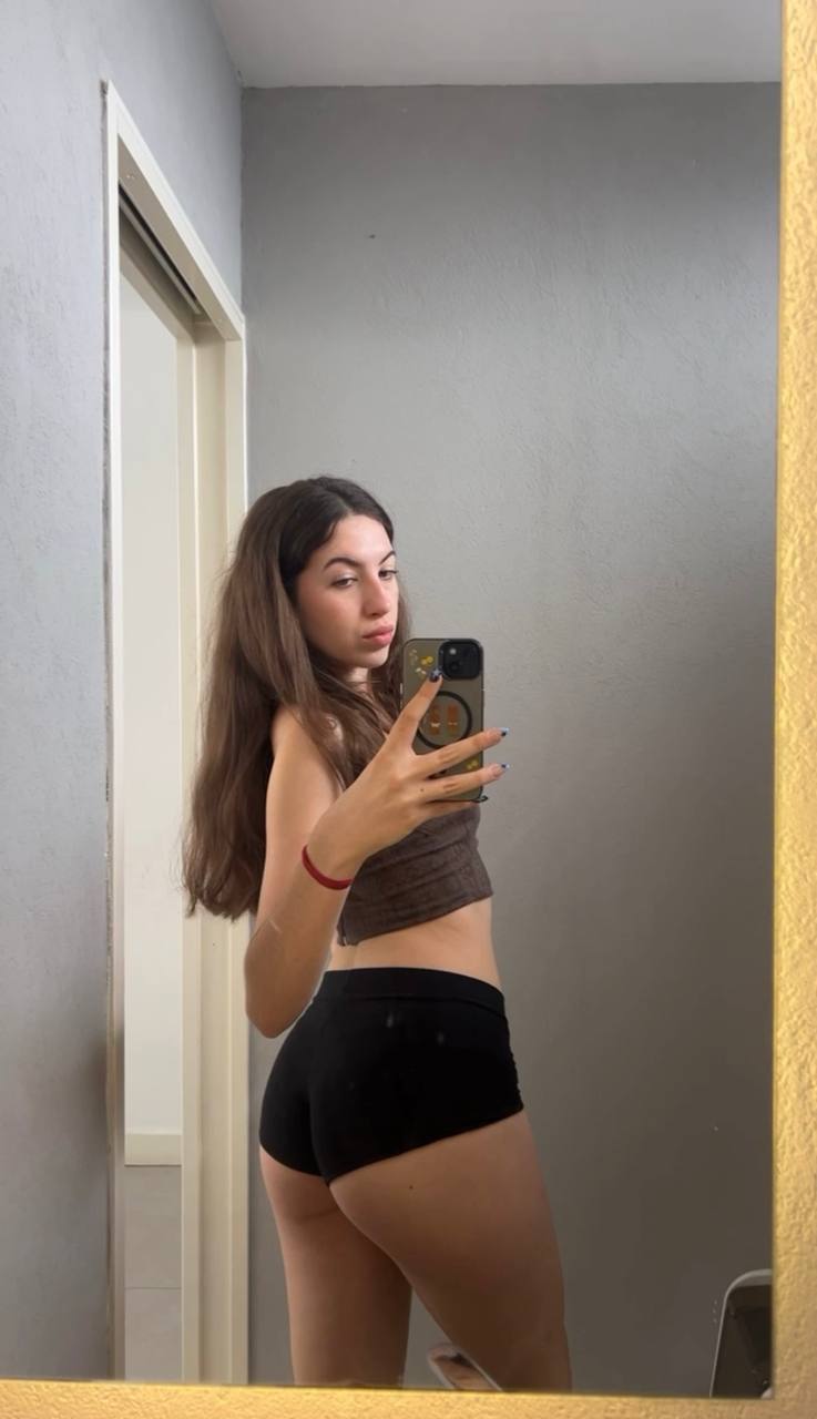 Amber in her underwear in Liuzhou