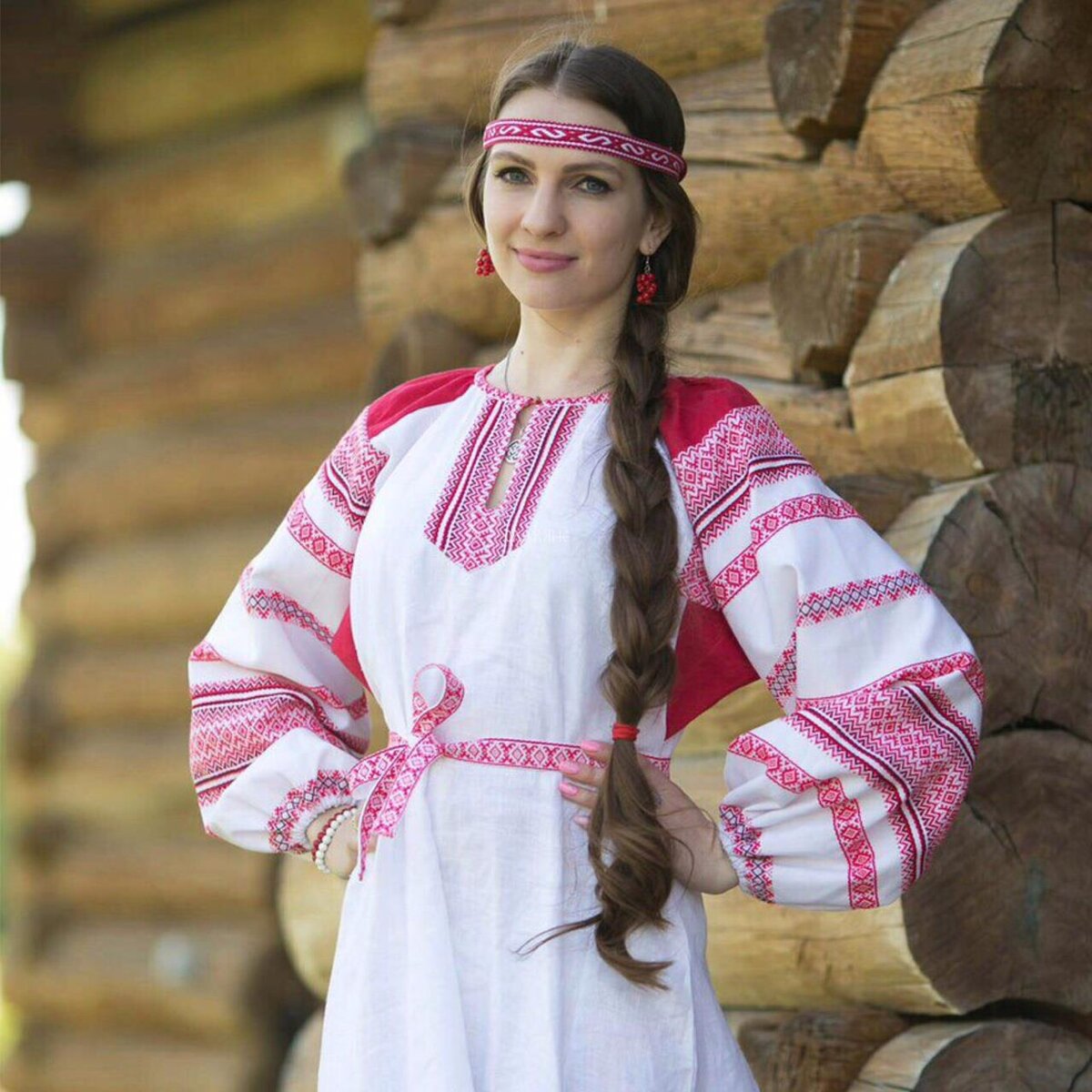 Girls in Slavic costumes in Liuzhou