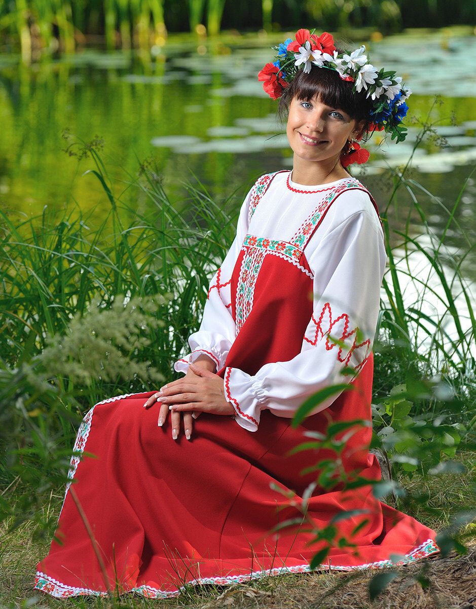 Beautiful girl Girls in Slavic costumes in Liuzhou